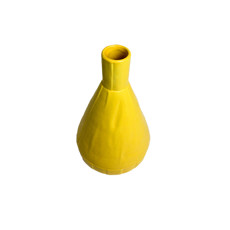 Imagem de VASO DECORATIVO FORMATO CONE EM CERÂMICA AMARELO 26X17 CM - GRILLO 59222 - Grillo Ltda