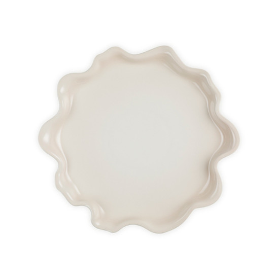 Imagem PRATO RUFFLE DE SERVIR EM CERÂMICA BRANCA MERINGUE 36CM - LE CREUSET