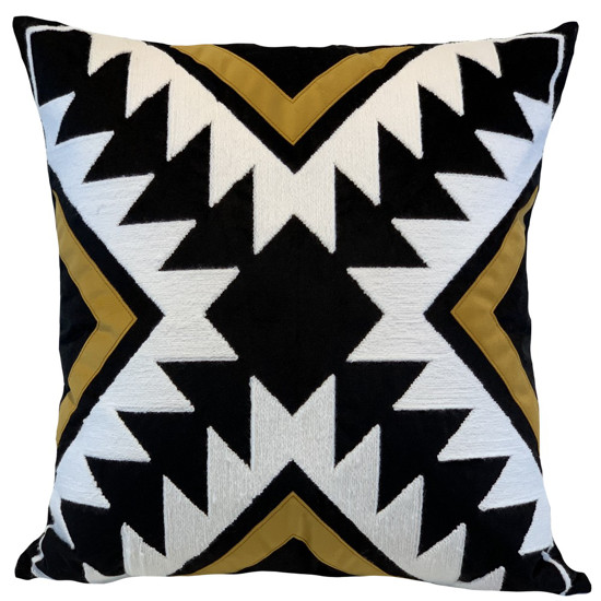 Imagem ALMOFADA VELUDO PRETO 52X52 COM APLIQQUE MAIS BORDADO BOHO DOURA MOD1