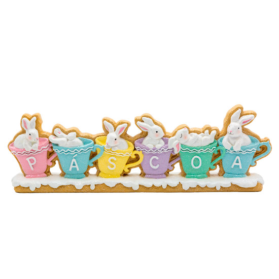 Imagem ADORNO DECORATIVO DE PÁSCOA COM COELHOS EM RESINA COLORIDO 28X8X3 CM - TOK DA CASA