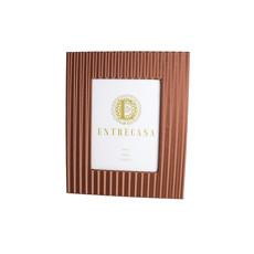 Imagem de PORTA RETRATO DECORATIVO MARROM COM LISTRAS 3D EM MDF 15X20 CM - ENTRECASA - Inverno Verao Comercio De Modas E Decoracao Eireli