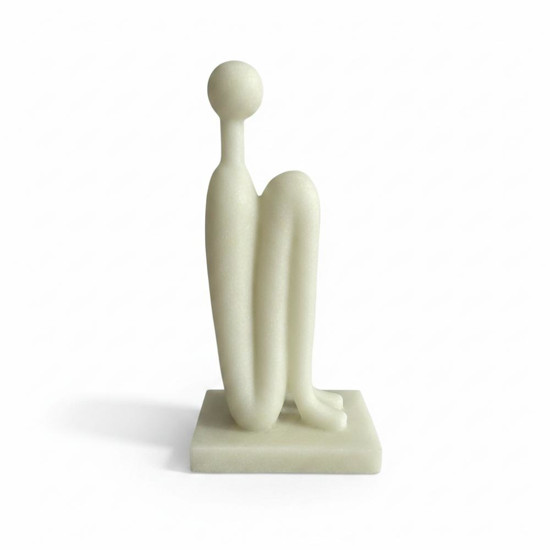 Imagem ESCULTURA AGACHADO EM MARMORE